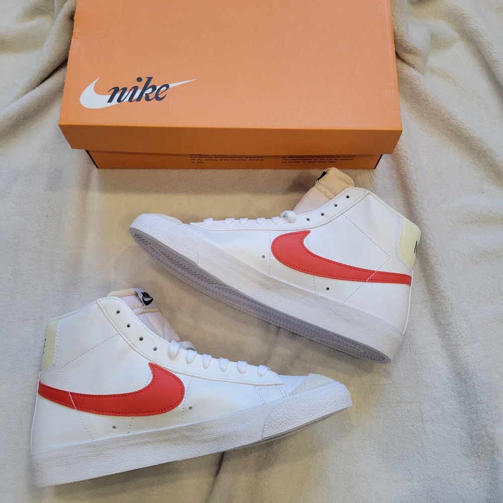 Nike Mid "77 white blazer